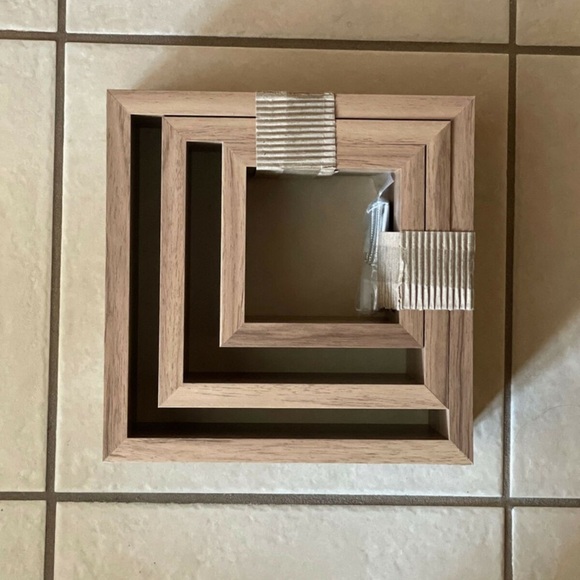 Wall Cube Set / Floating Wall Shelf Cubes - 3 Piece - Picture 4 of 10